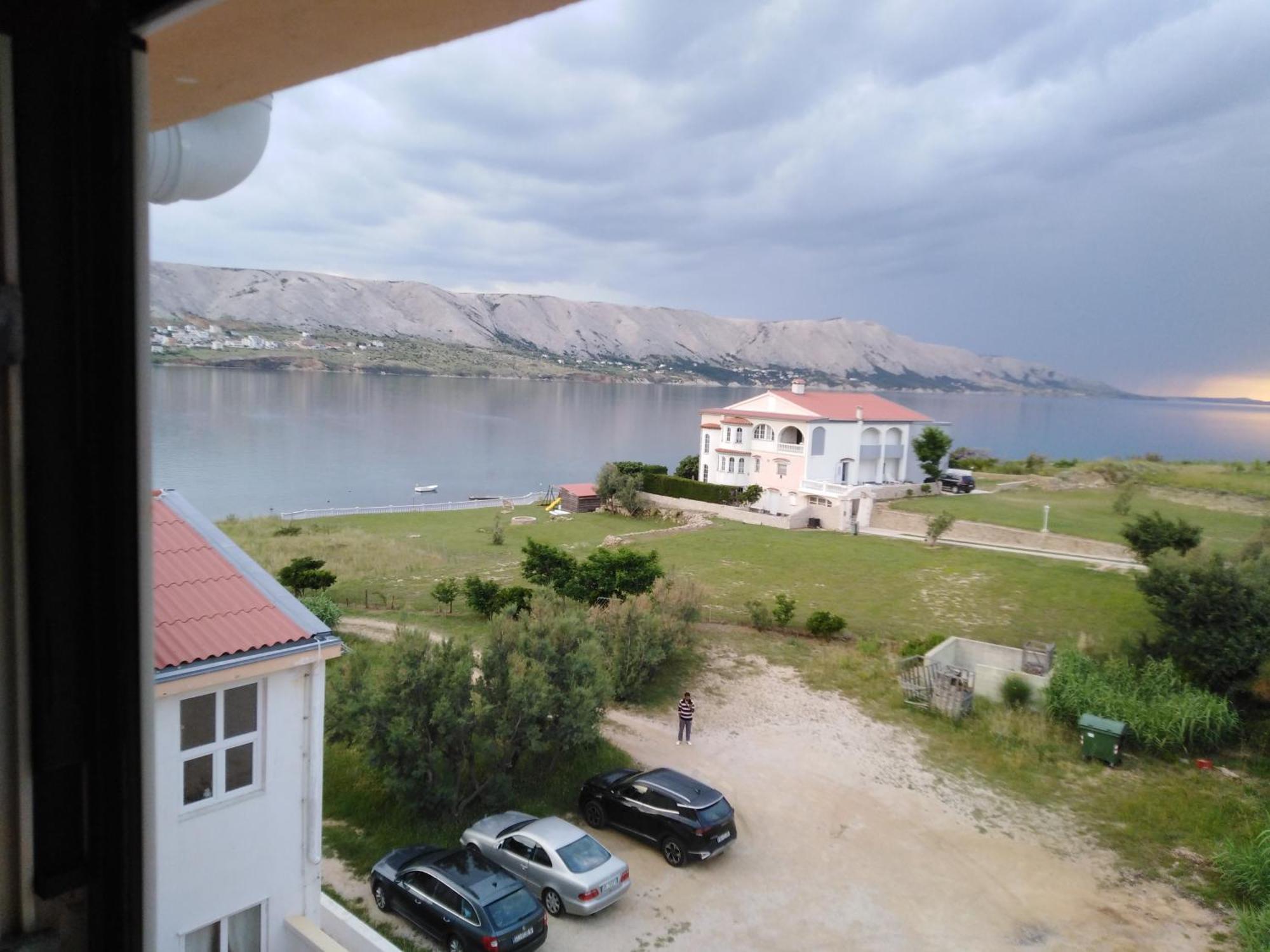 Tonino Apartments Паг Экстерьер фото