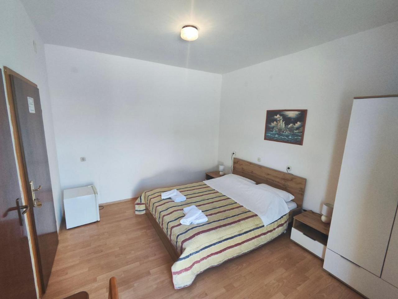 Tonino Apartments Паг Экстерьер фото