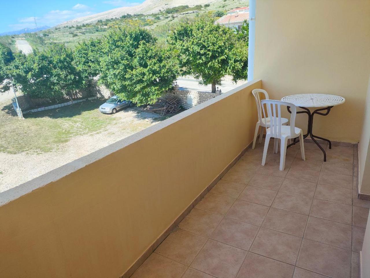 Tonino Apartments Паг Экстерьер фото